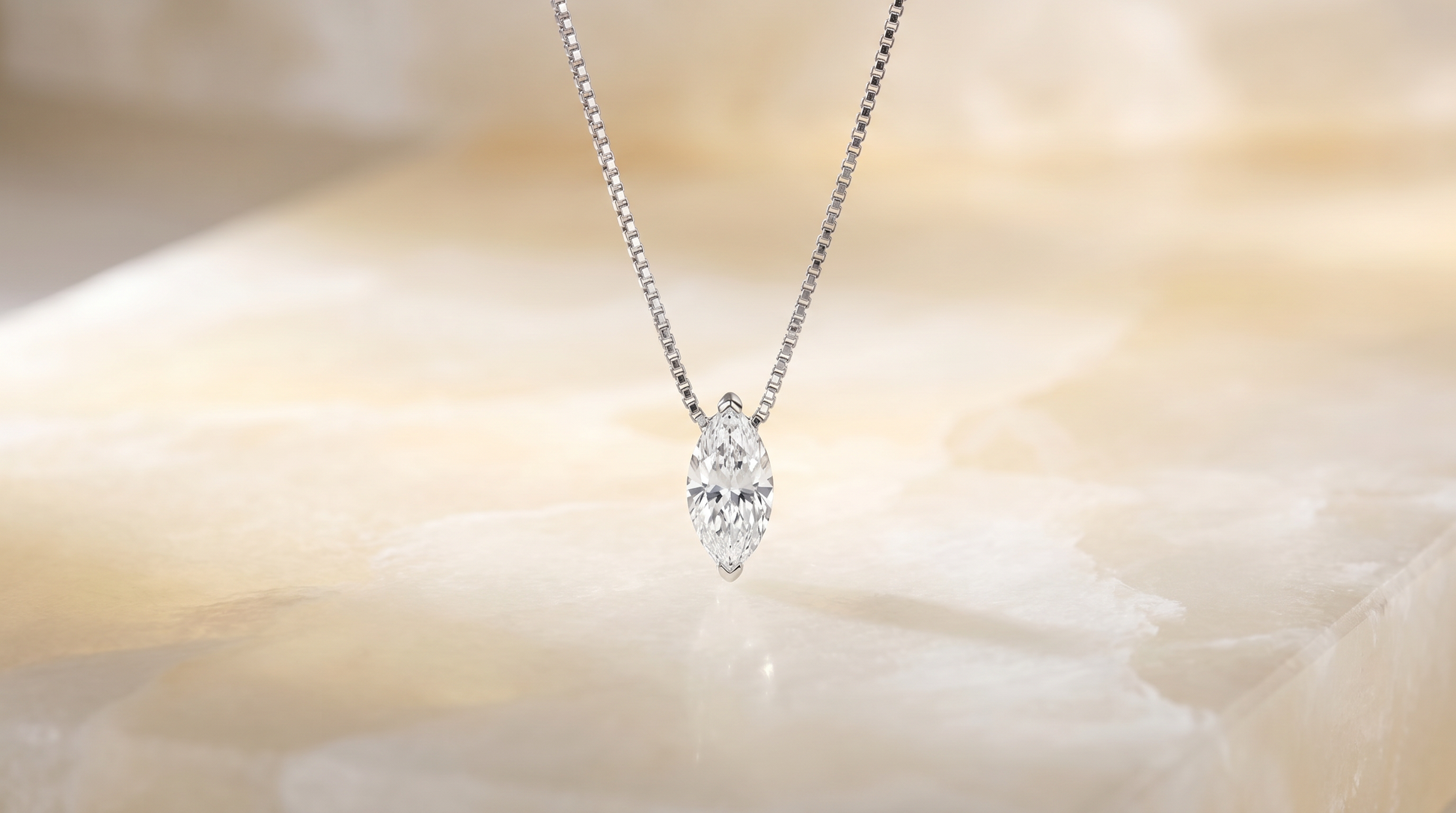 Essentia Luminis Collier 925er Sterlingsilver, Marquise Moissanite 1ct